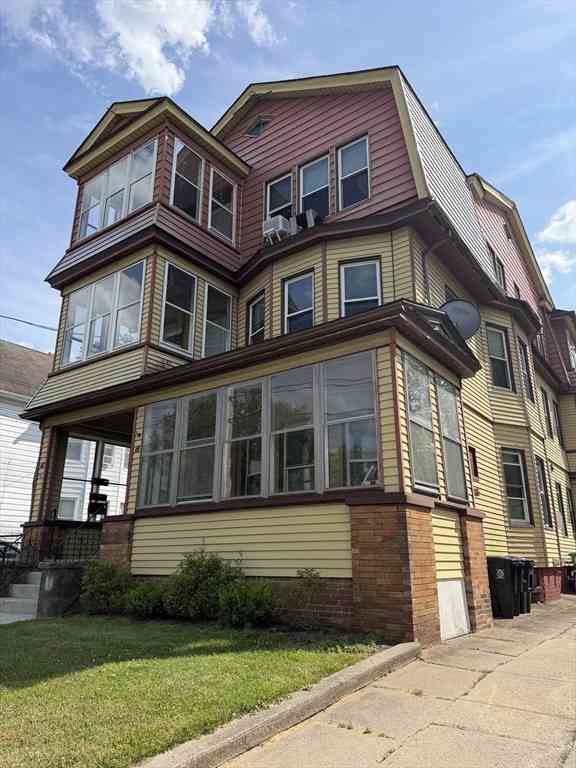 Apartment For Rent - 46 St. James Ave #1<br/> Chicopee, MA 01020