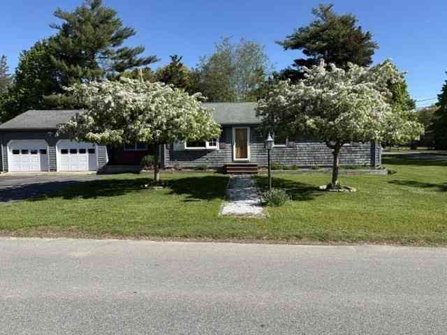 Homes For Sale - 7 Villa Avenue<br/> Swansea, MA 02777