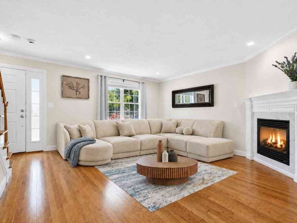 Homes For Rent - 189 Grove Street #2<br/> Waltham, MA 02453