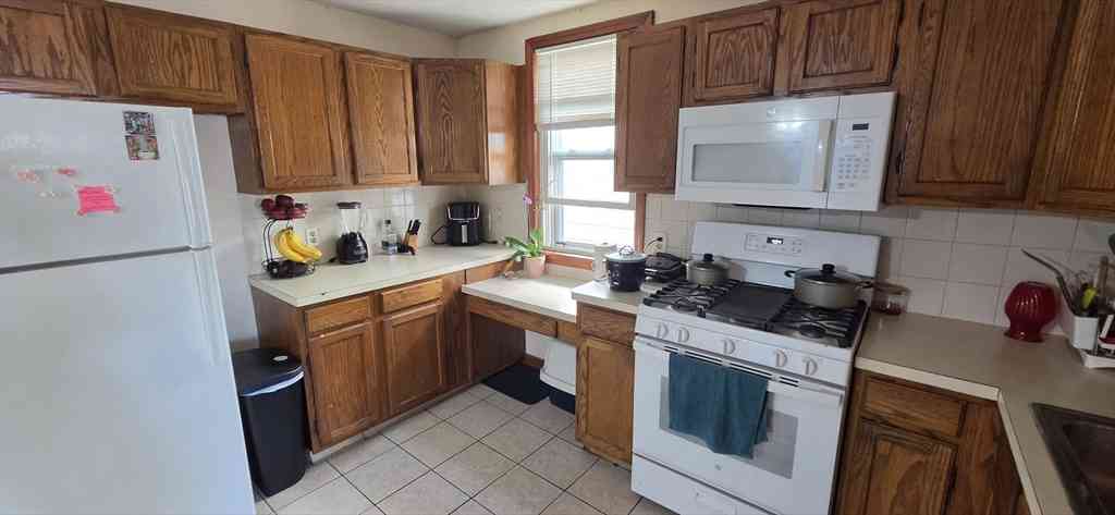 Apartment For Rent - 667 Saratoga #2<br/> Boston, MA 02128