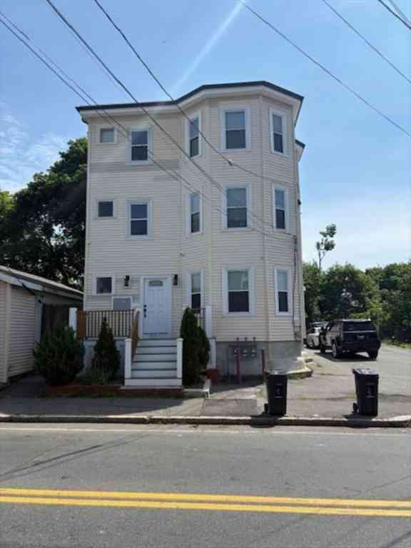Apartment For Rent - 832 Montello #3<br/> Brockton, MA 02301