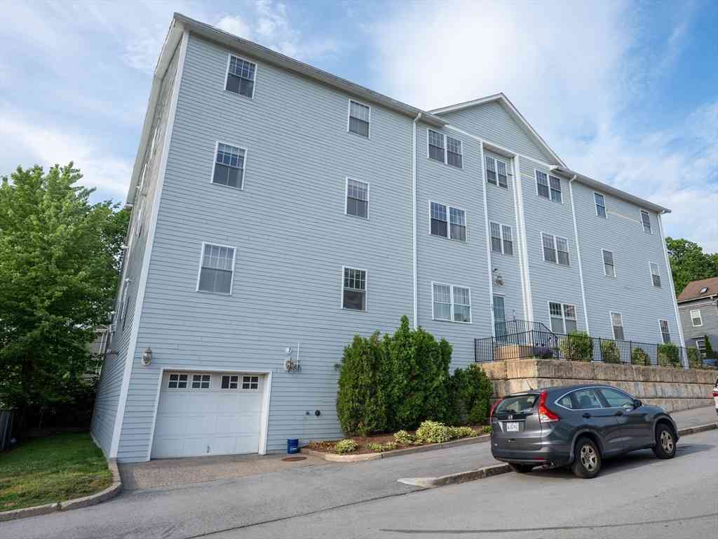 Condo For Sale - 20 Willliam Street #8<br/> Worcester, MA 01609