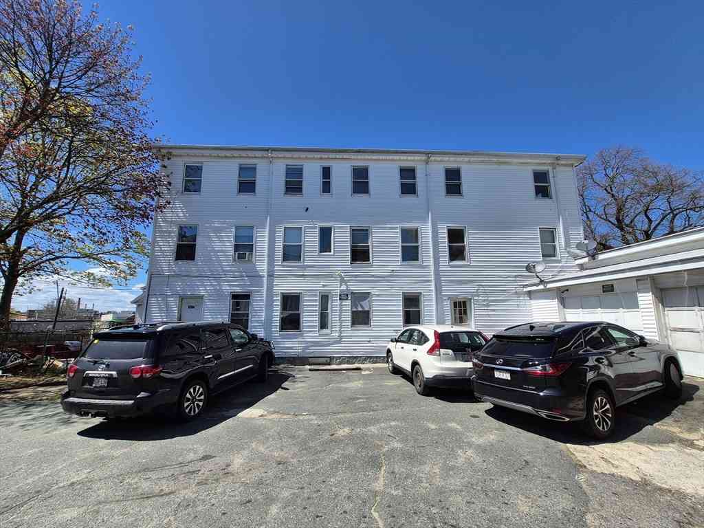 Apartment For Rent - 155R Washington St #3<br/> Peabody, MA 01960