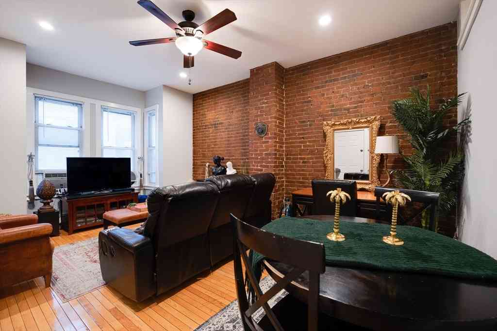 Condo For Sale - 114 Trenton St #1<br/> Boston, MA 02128
