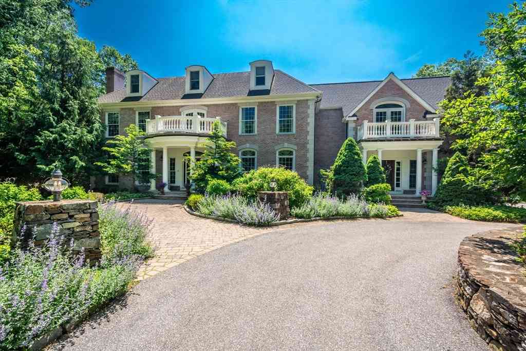 Homes For Sale - 4 Wren Circle<br/> North Reading, MA 01864