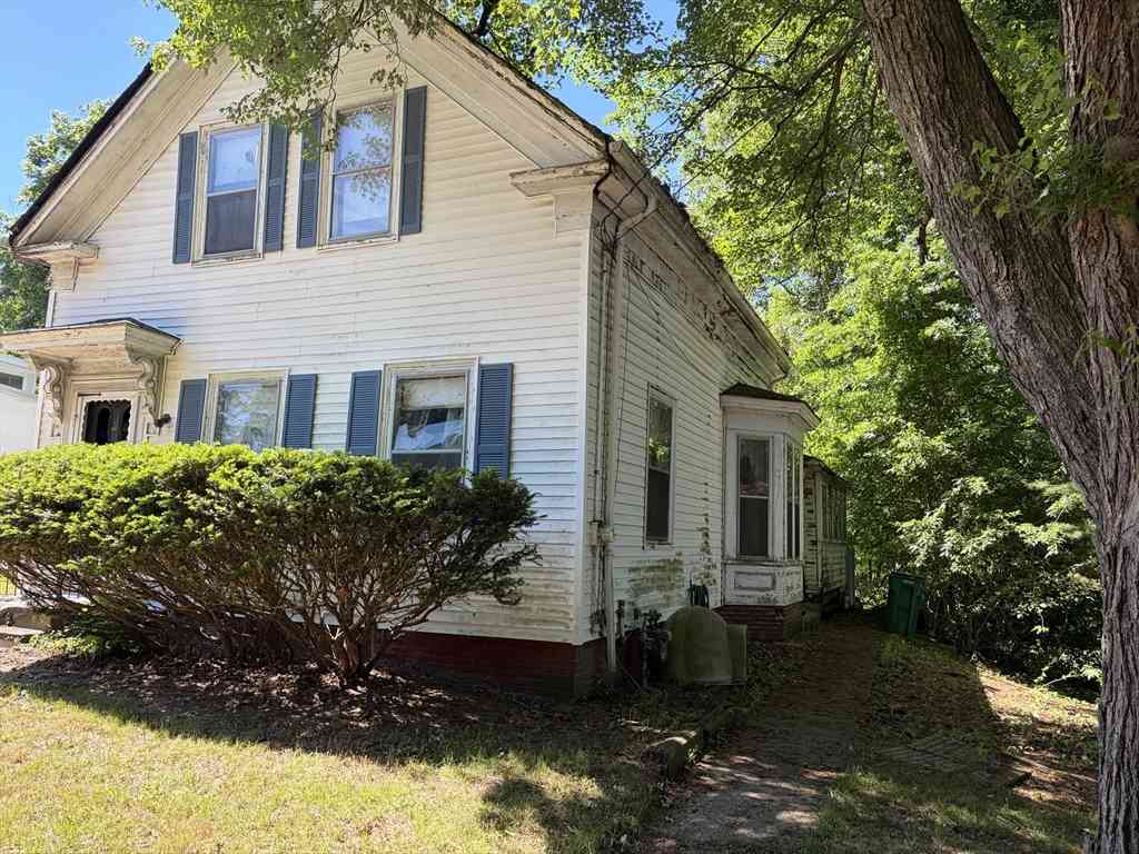 Homes For Sale - 32 West Street<br/> Attleboro, MA 02703