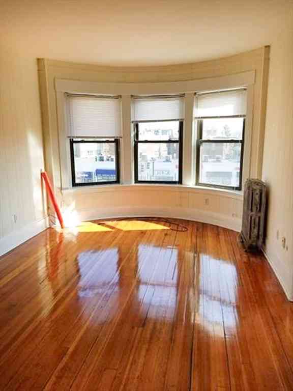 Apartment For Rent - 1390 Beacon #5<br/> Brookline, MA 02446