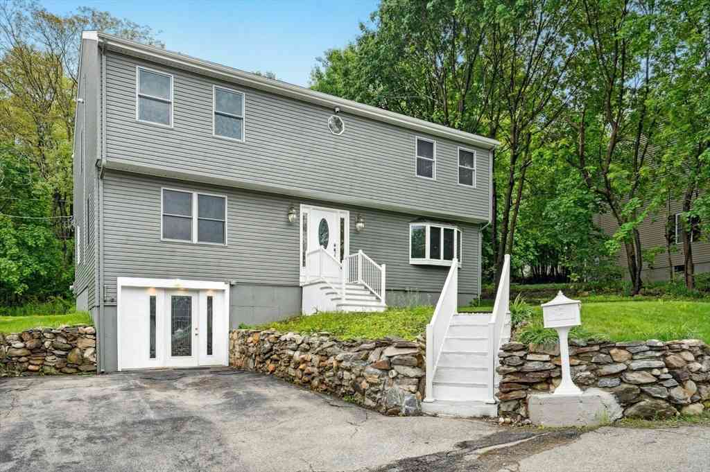 Homes For Sale - 45 Dillon St<br/> Worcester, MA 01604