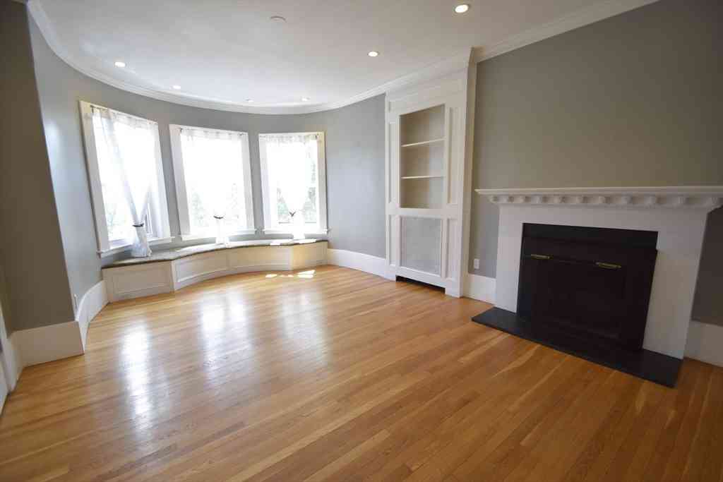 Condo For Rent - 1402 Beacon St. #3<br/> Brookline, MA 02446