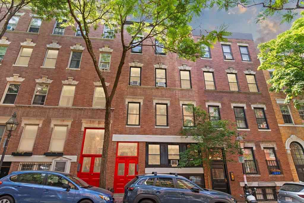 Condo For Sale - 78 Phillips St #3<br/> Boston, MA 02114