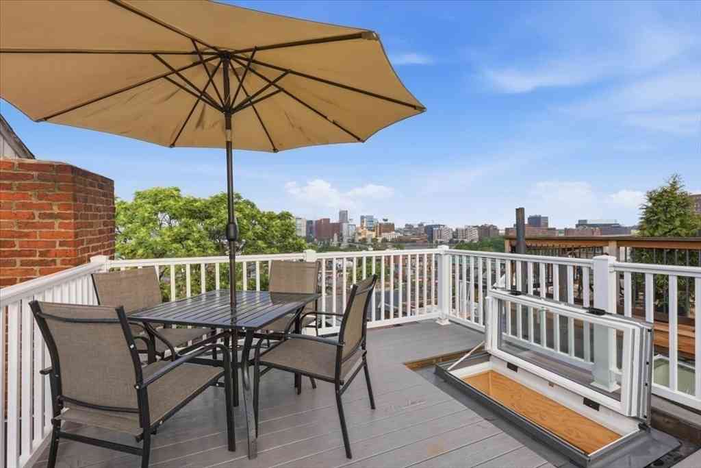 Condo For Sale - 6. Goodwin Pl.. #4<br/> Boston, MA 02114