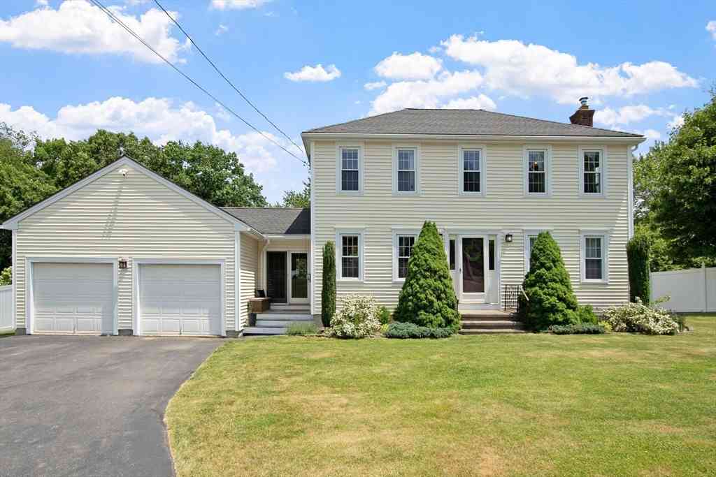 Homes For Sale - 32 Indian Ridge Dr<br/> Leominster, MA 01453