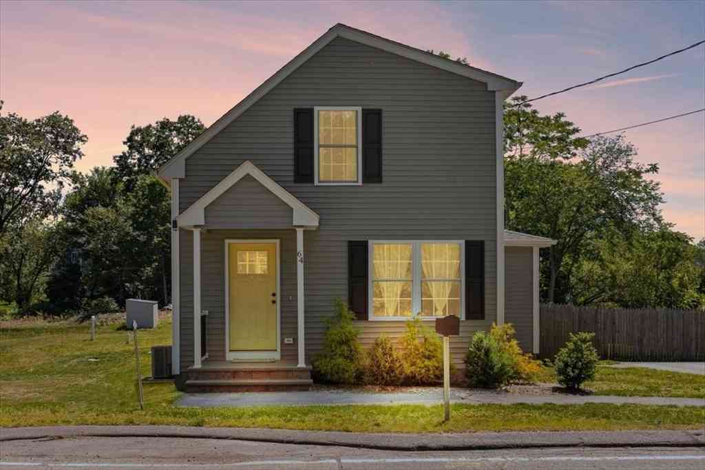 Homes For Sale - 64 Fall River Ave<br/> Seekonk, MA 02771