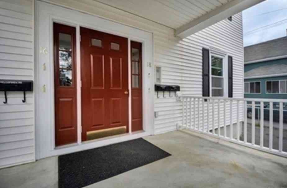 Homes For Rent - 18 Hunt #2<br/> Watertown, MA 02472