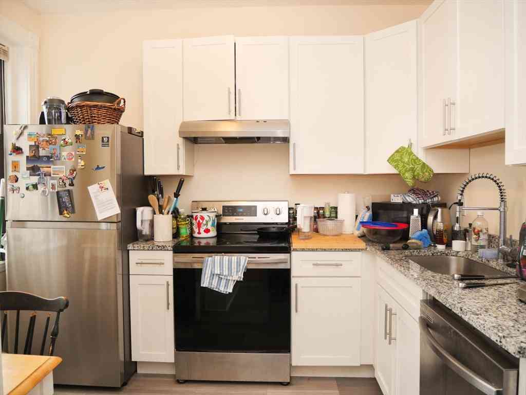 Apartment For Rent - 229 Saint Paul St #5<br/> Brookline, MA 02446