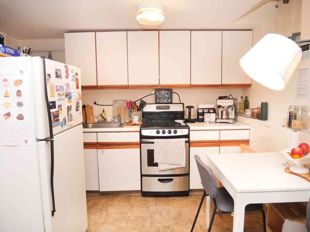 Apartment For Rent - 28 Browne #1<br/> Brookline, MA 02446
