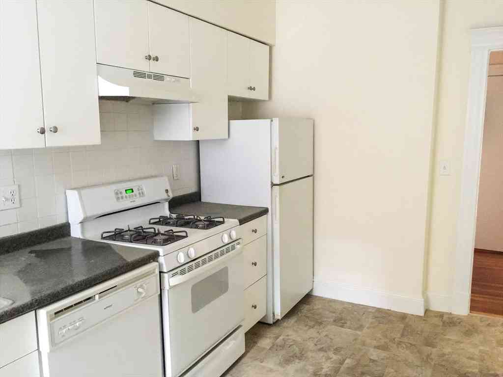 Apartment For Rent - 7 Naples #1<br/> Brookline, MA 02446