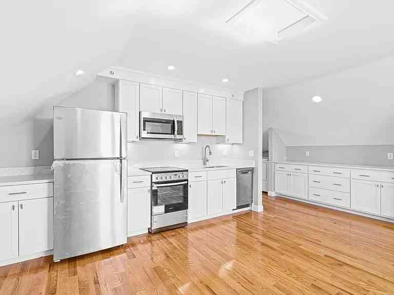 Apartment For Rent - 27 W Water Street #3<br/> Wakefield, MA 01880