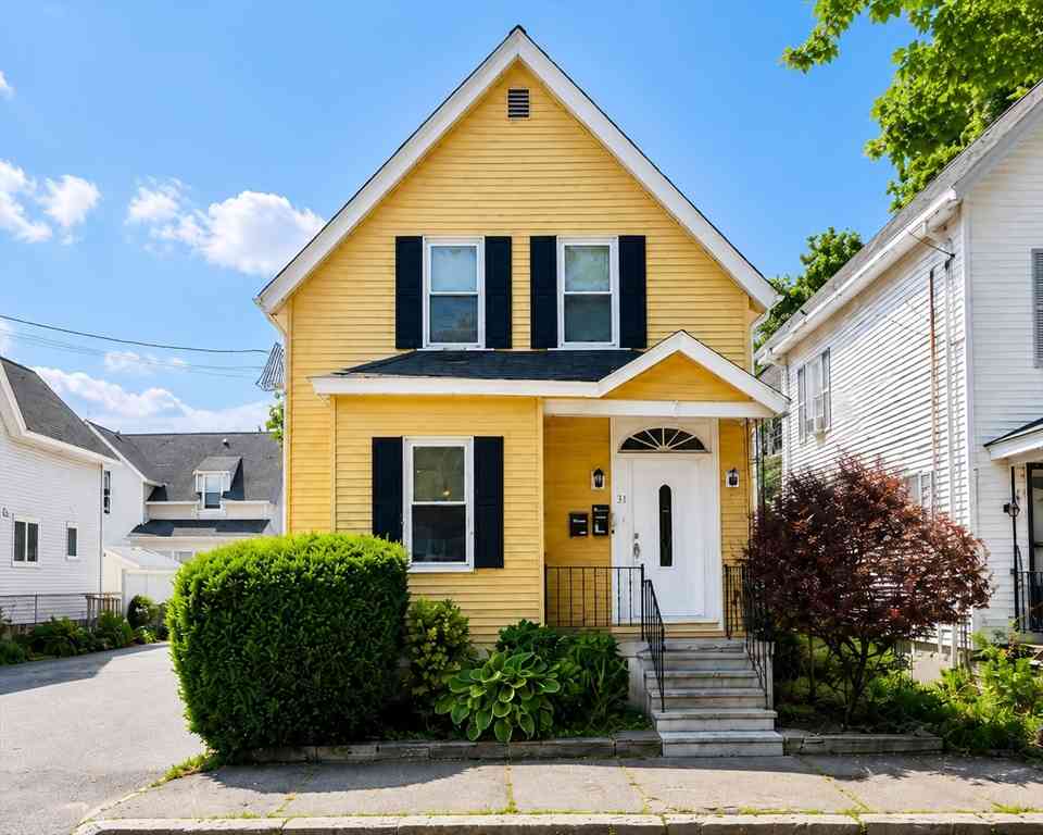 Multifamily For Rent - 35 Puffer St<br/> Lowell, MA 01851