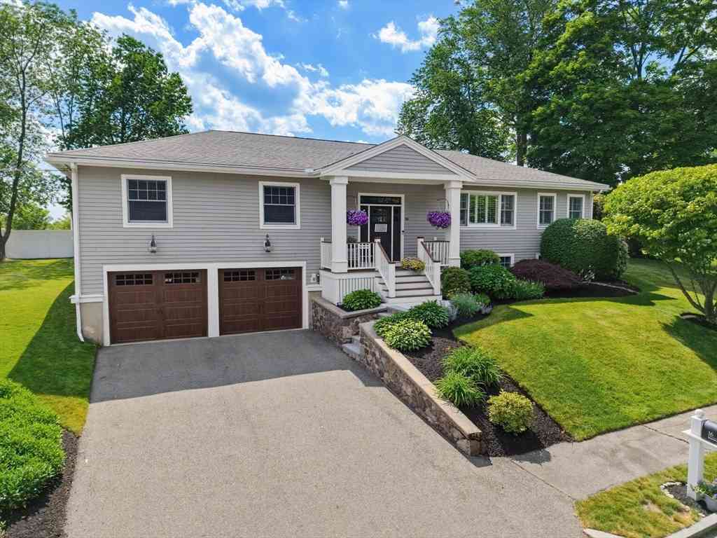 Homes For Sale - 16 Mansion Rd<br/> Wakefield, MA 01880