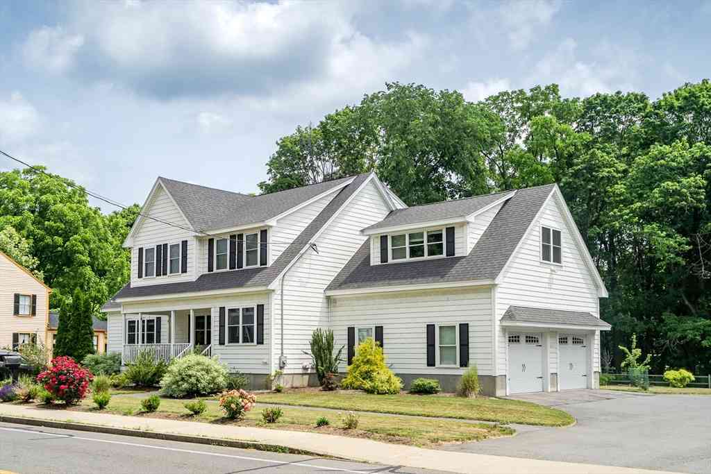 Homes For Sale - 38 Concord Rd<br/> Billerica, MA 01821