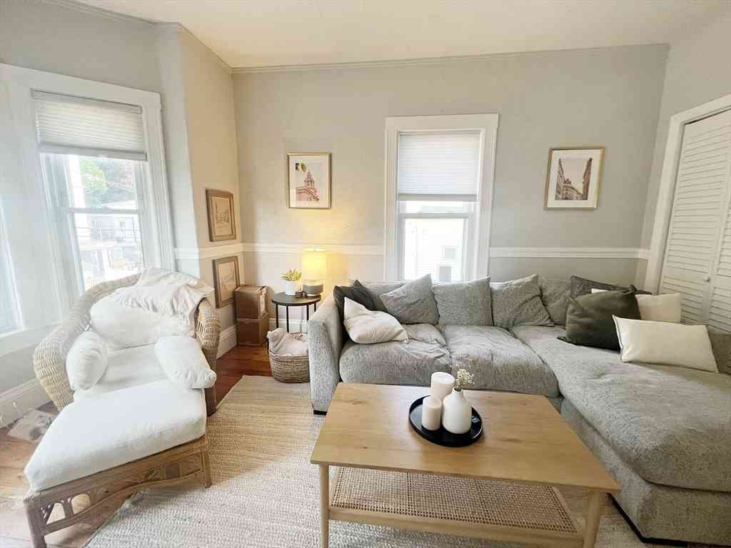 Apartment For Rent - 63 Leyden Street #2<br/> Boston, MA 02128