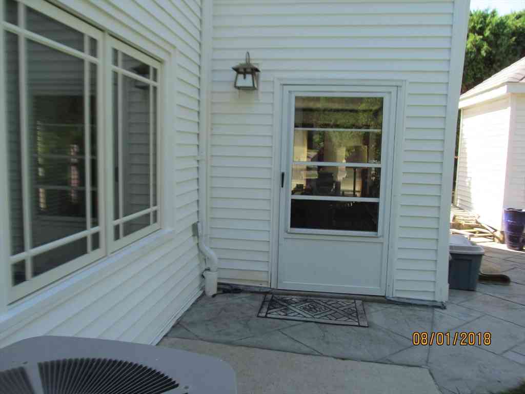 Apartment For Rent - 11 Travis Drive #8<br/> Newton, MA 02467