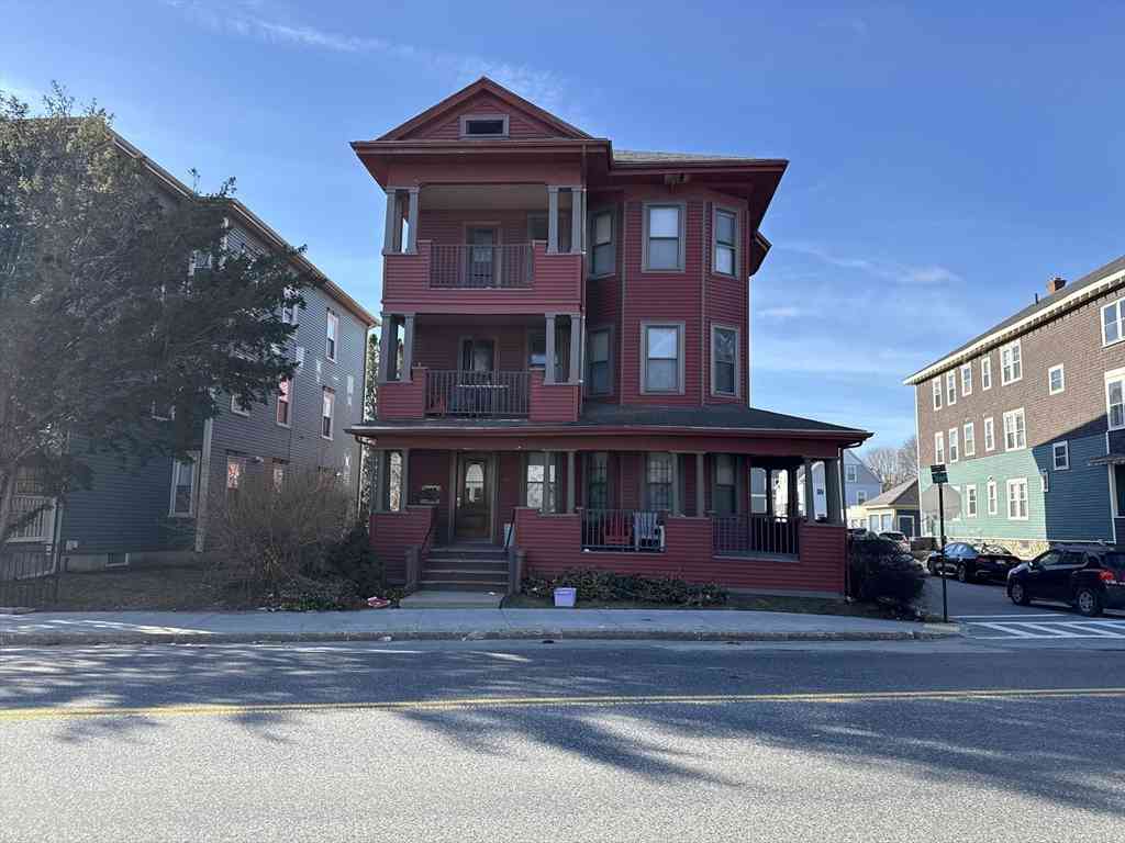 Multifamily For Rent - 167 Highland St<br/> Worcester, MA 01609
