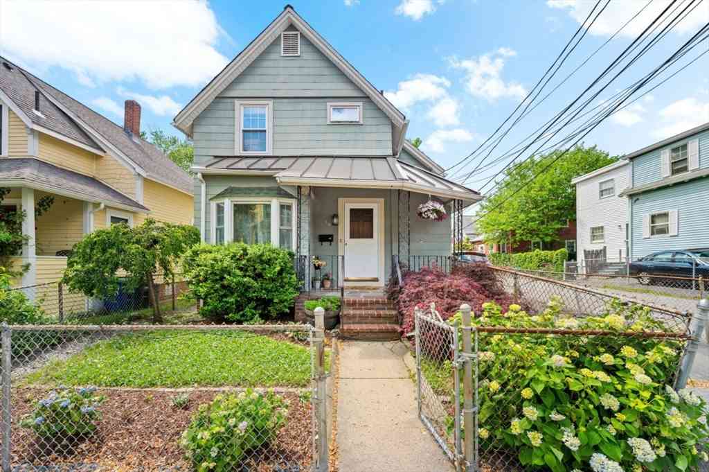 Homes For Sale - 46 Linden Ave<br/> Somerville, MA 02143