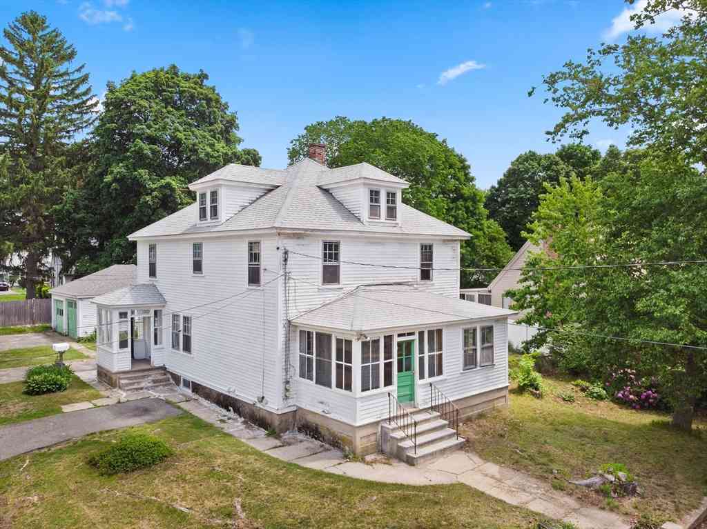 Homes For Sale - 104 Great Rd<br/> Maynard, MA 01754