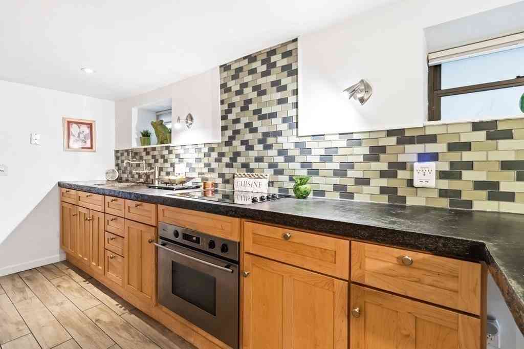 Condo For Sale - 92 Green St #1<br/> Boston, MA 02129