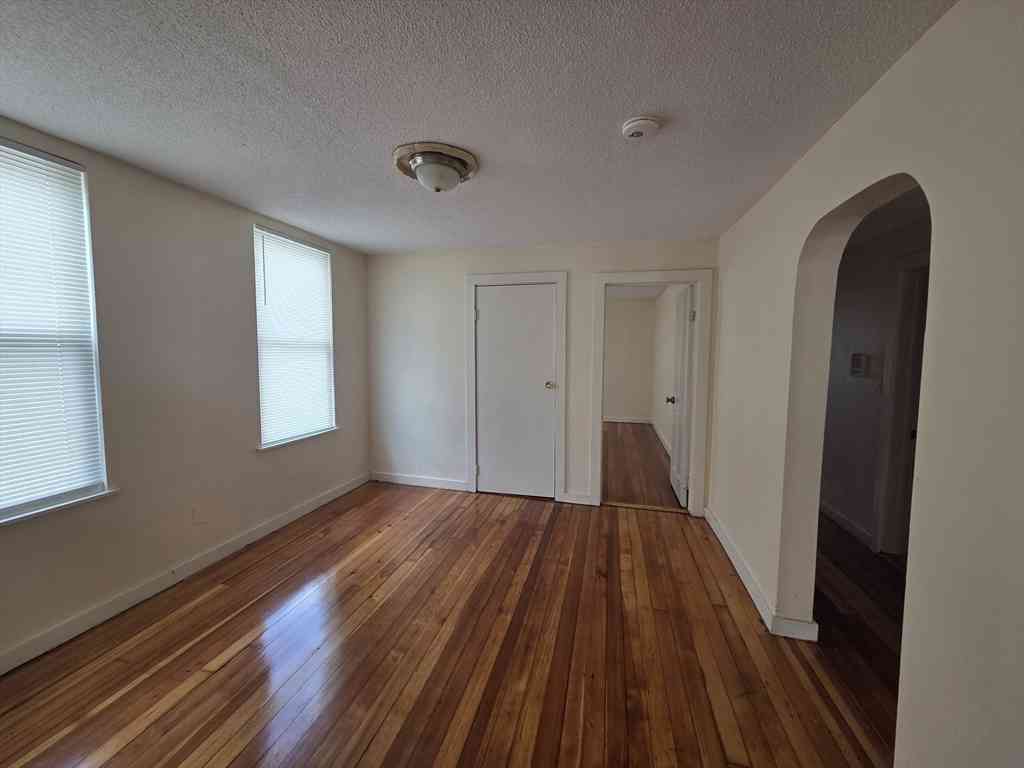 Apartment For Rent - 43 High Rock #5<br/> Lynn, MA 01902