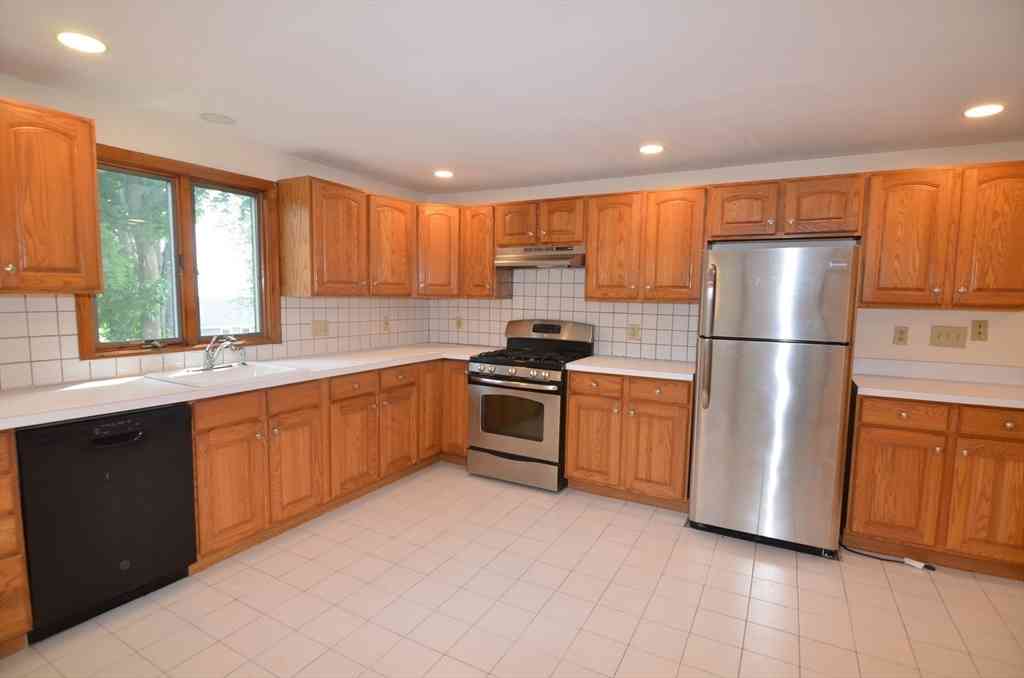 Apartment For Rent - 146 Huckins Ave #1<br/> Quincy, MA 02171