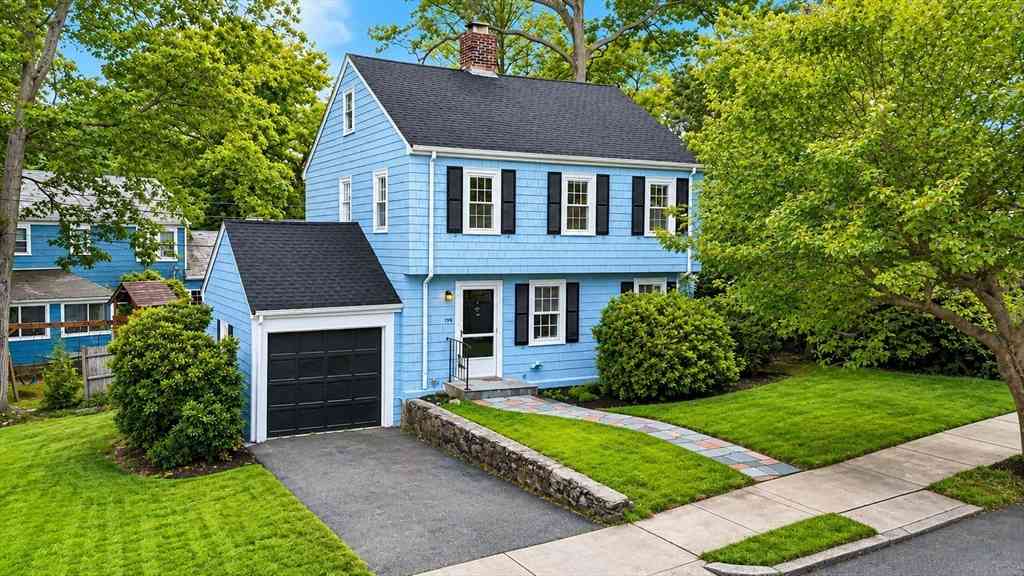 Homes For Rent - 159 Payson Rd<br/> Brookline, MA 02467