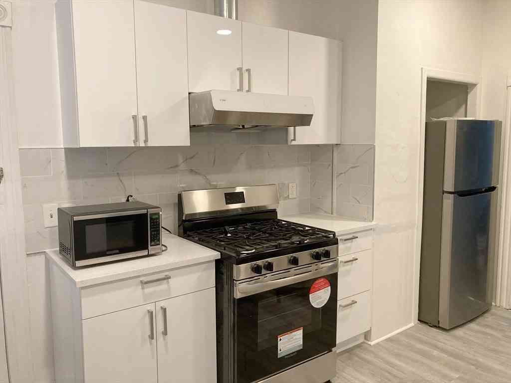Homes For Rent - 21 Clifton St<br/> Worcester, MA 01610