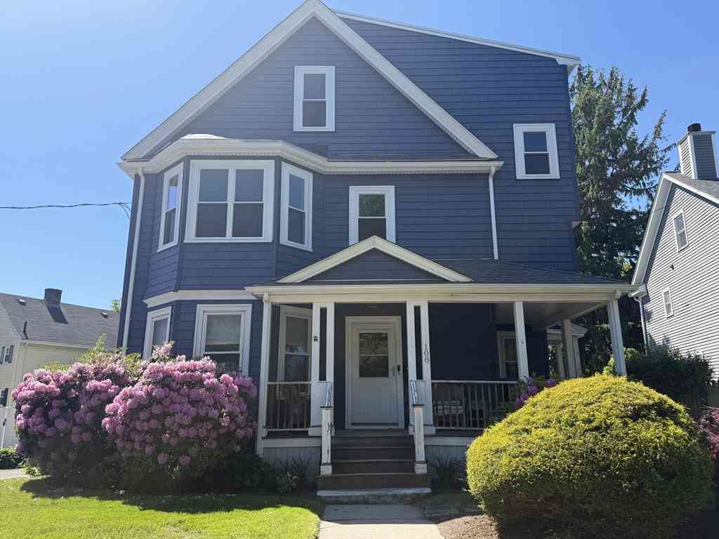 Apartment For Rent - 108 Norwood Ave #2<br/> Middlesex County, Newton, MA 02460