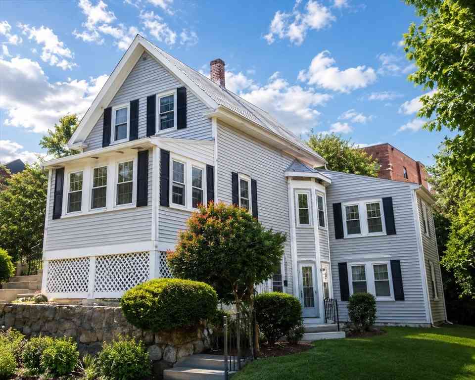 Homes For Rent - 1 Greenleaf Place<br/> Melrose, MA 02176
