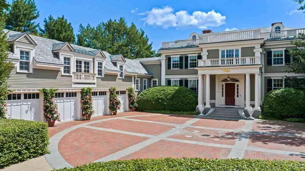 Homes For Sale - 17 Crowninshield Road<br/> Essex County, Marblehead, MA 01945
