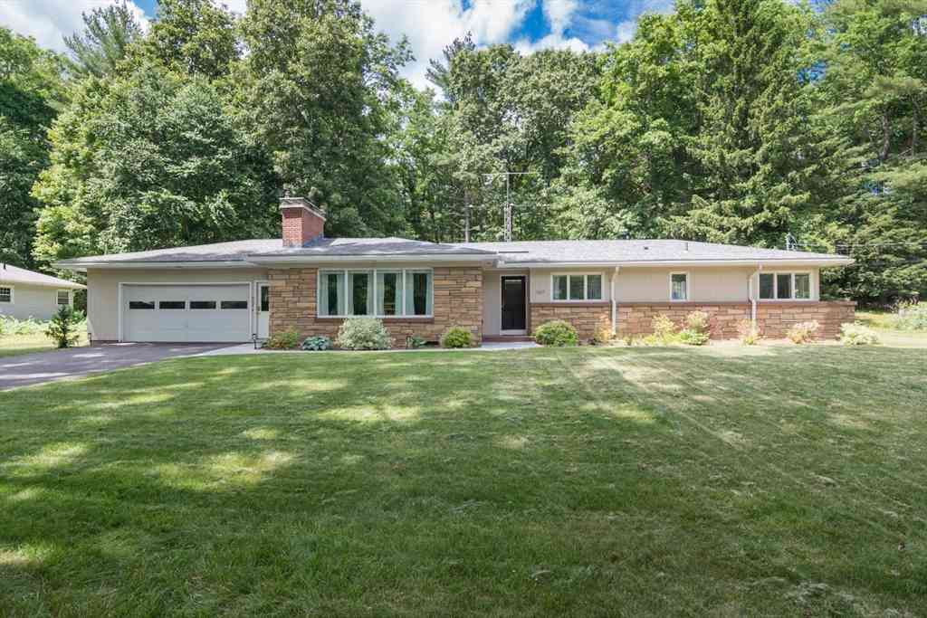 Homes For Sale - 669 Westhampton Rd<br/> Northampton, MA 01062