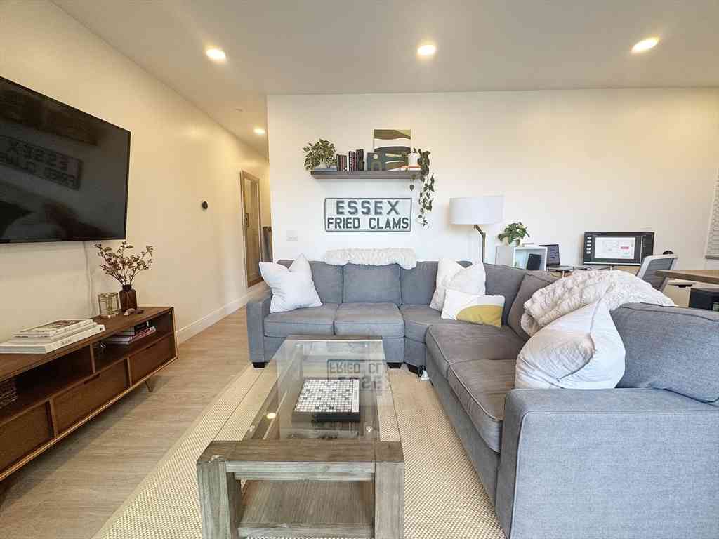 Condo For Rent - 277 Border Street #402<br/> Boston, MA 02128