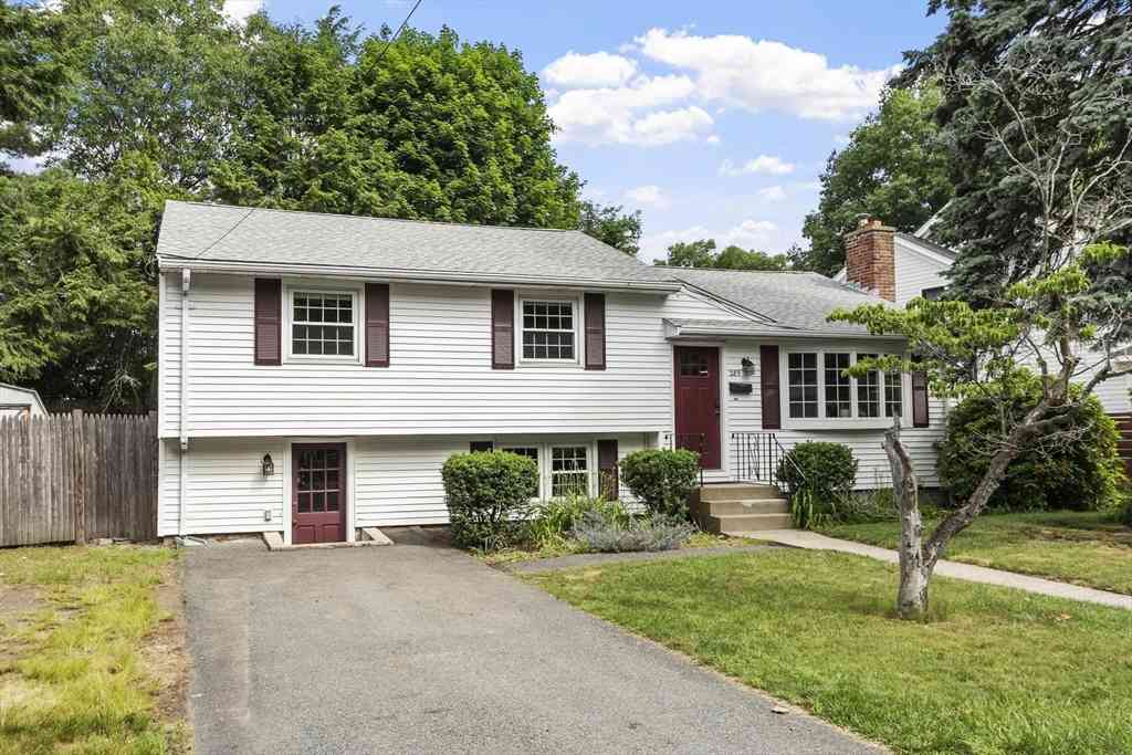 Homes For Sale - 283 Florence Ave<br/> Arlington, MA 02476