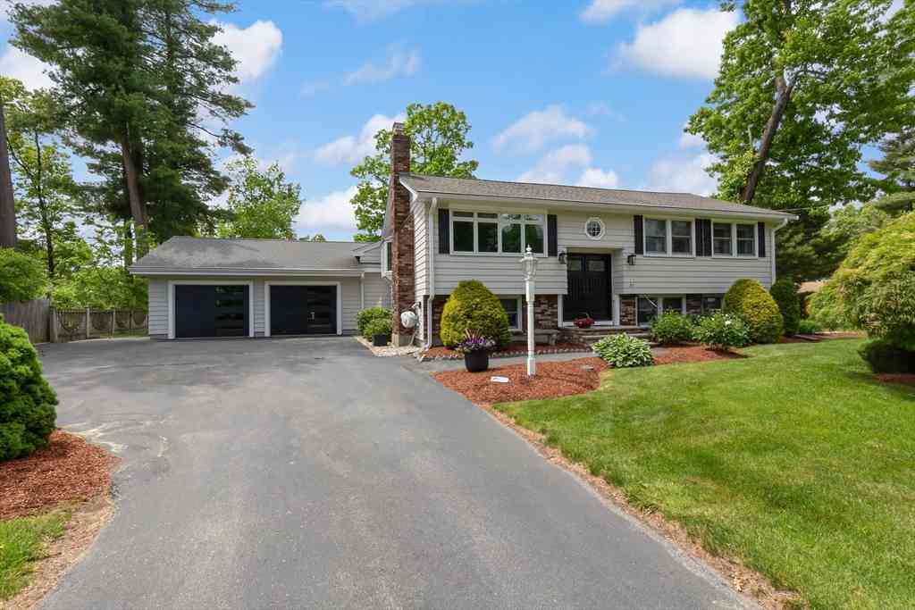 Homes For Sale - 31 Charme Road<br/> Billerica, MA 01821
