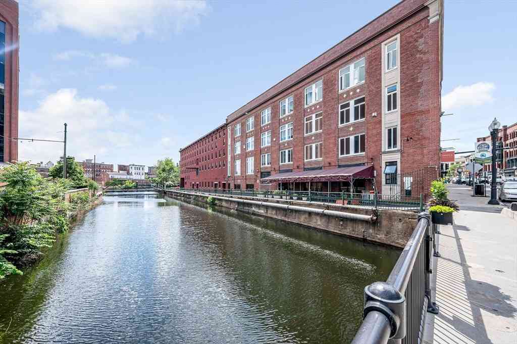 Condo For Sale - 15 Kearney Sq #201<br/> Lowell, MA 01852