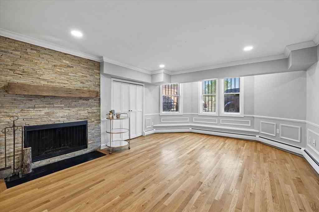 Condo For Rent - 336 Beacon St #1<br/> Boston, MA 02116