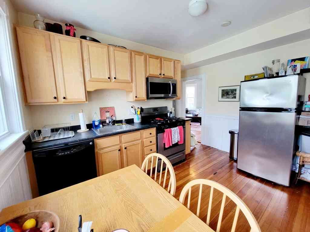Apartment For Rent - 86 Conwell Ave #2<br/> Somerville, MA 02144