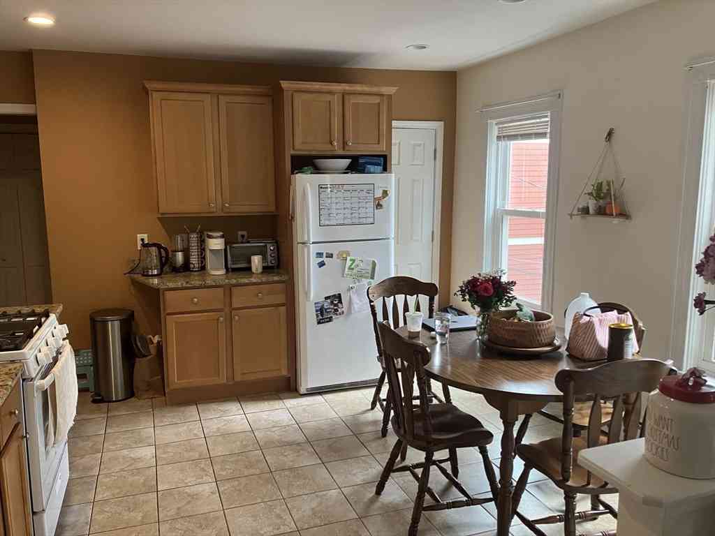 Apartment For Rent - 21 Howard St #2<br/> Somerville, MA 02144