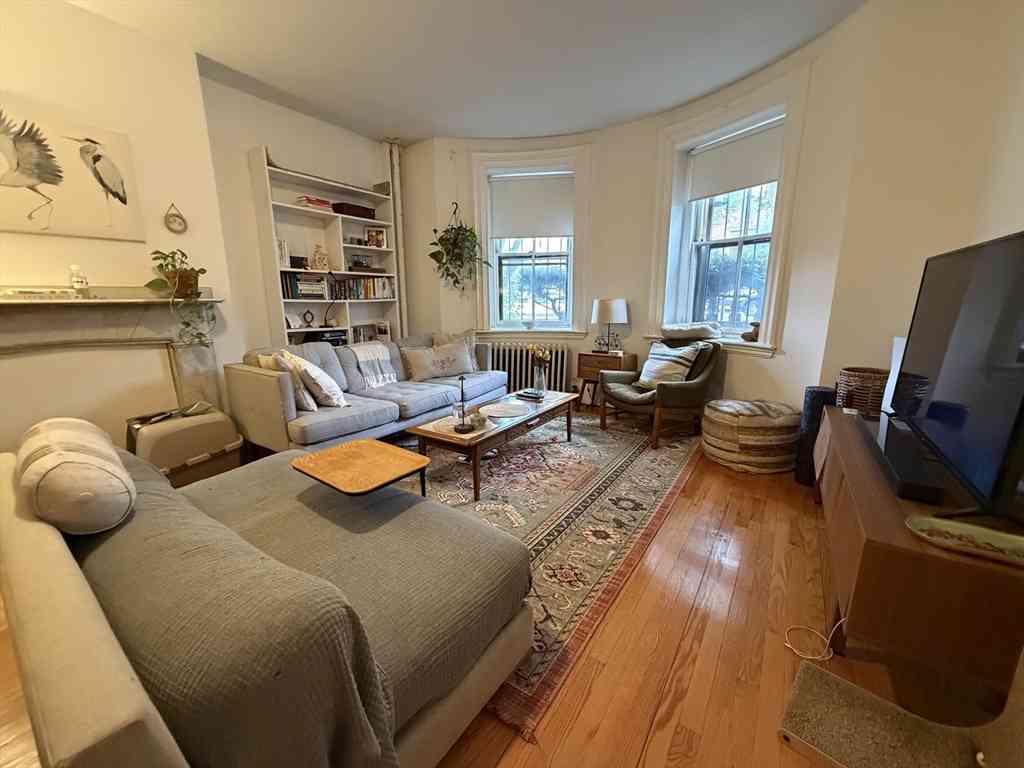Apartment For Rent - 658 Tremont St. #1<br/> Boston, MA 02118
