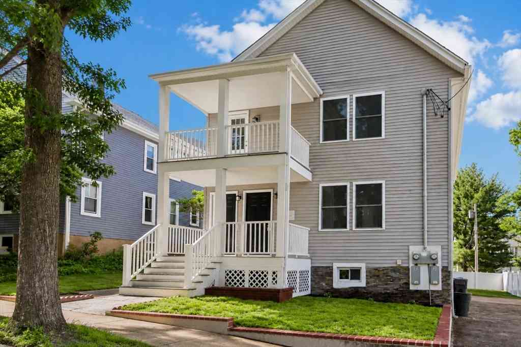 Condo For Sale - 31 Coleman Rd #1<br/> Arlington, MA 02476