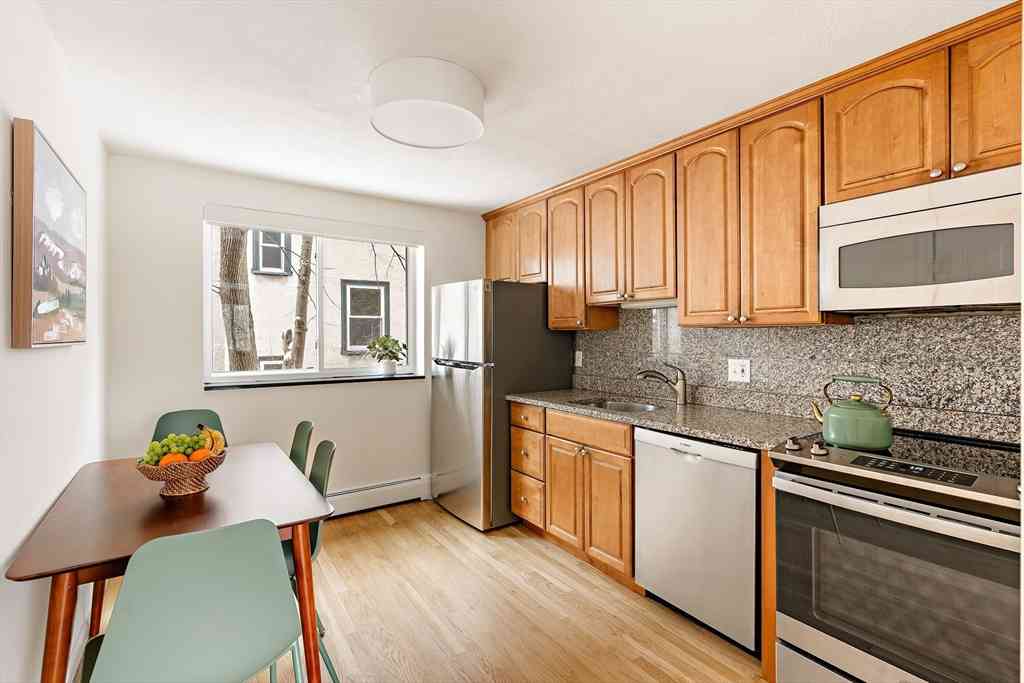 Condo For Rent - 5 Centre Street #32<br/> Cambridge, MA 02139
