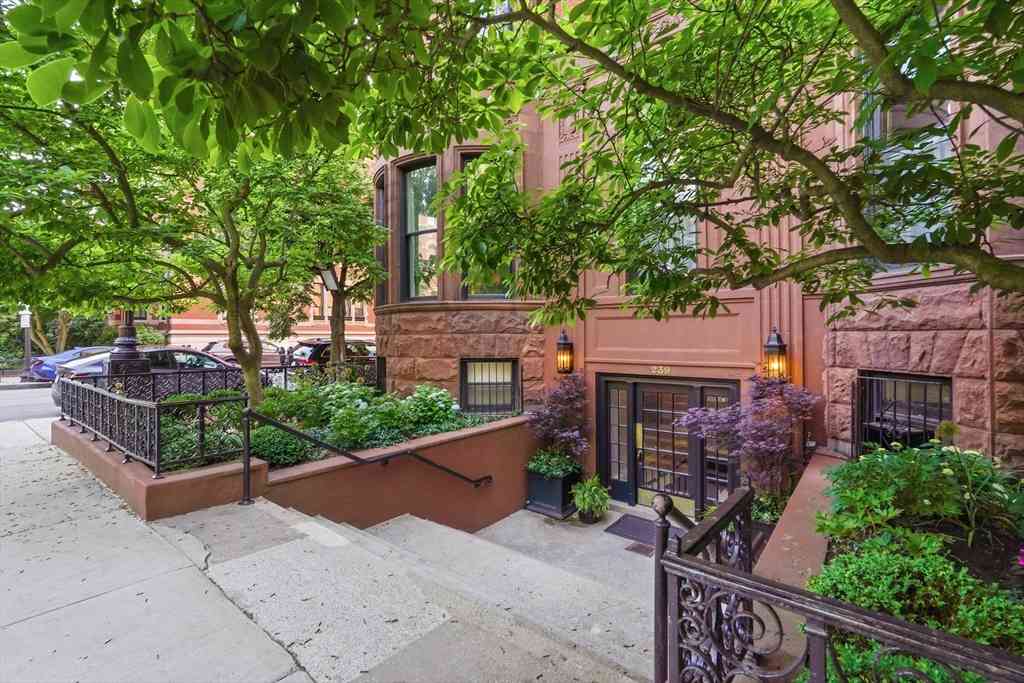 Condo For Sale - 239 Commonwealth Ave #10<br/> Boston, MA 02116